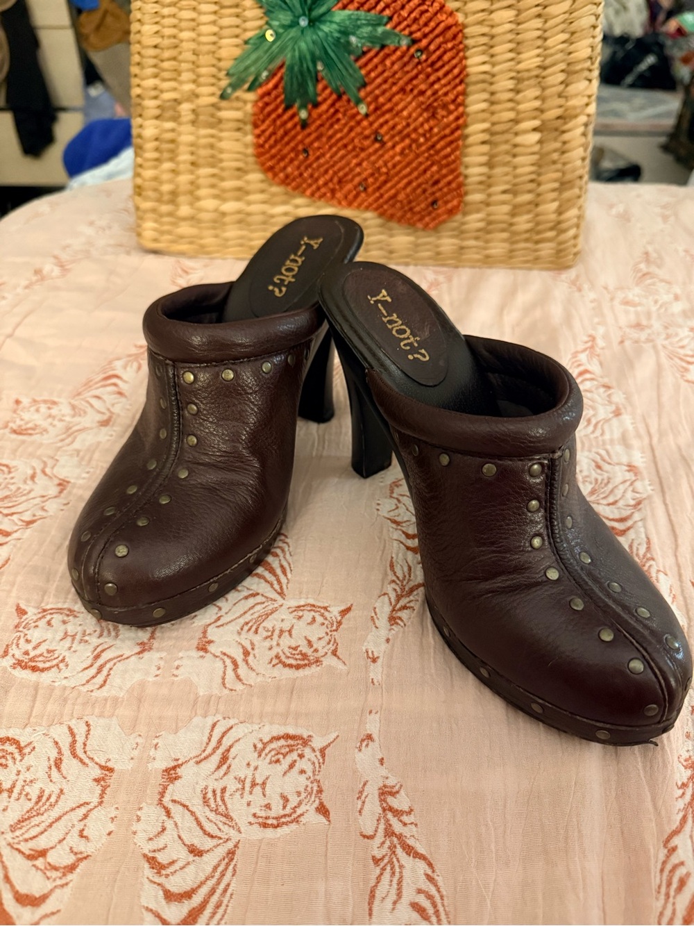 Vintage Y2K Women's Brown Studded Leather Mule Heels Clogs Boho Festival 2000s